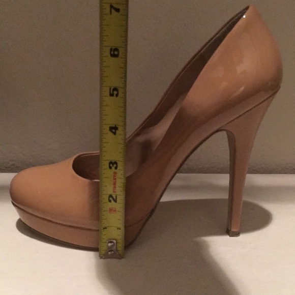 Arturo Chiang Nude Patent Leather Heels - Picture 6 of 6